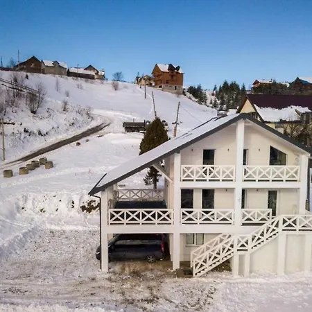 білий лев - White Lion Chalet
