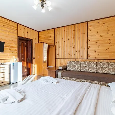 Zeleniy Bir Pensiune Bukovel