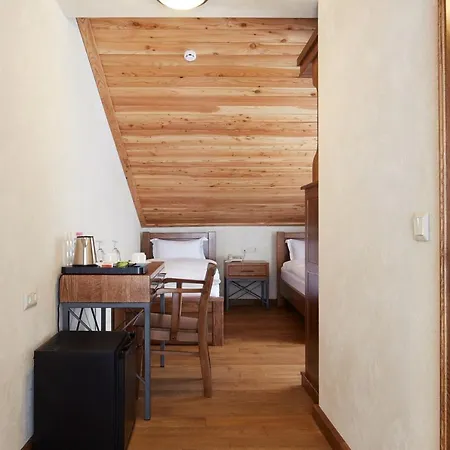 Ganz & 4* Bukovel