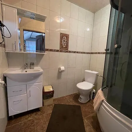 U Halyny Sunrise Guest house