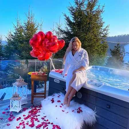 Be Be - Premium Jacuzi & Private Pool Chalet Bukovel