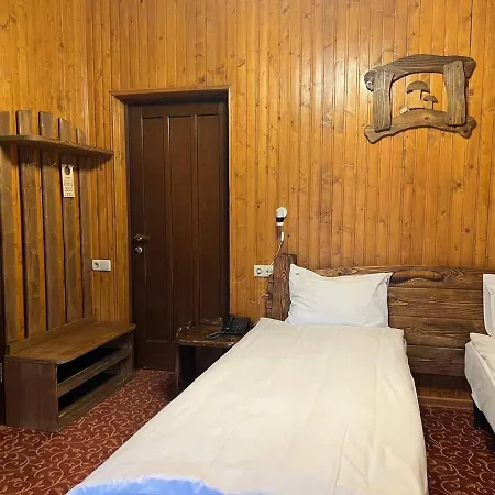 Silveroks Hotel *