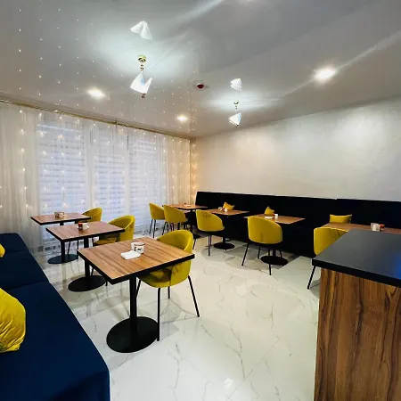 Hotel Salut 4*