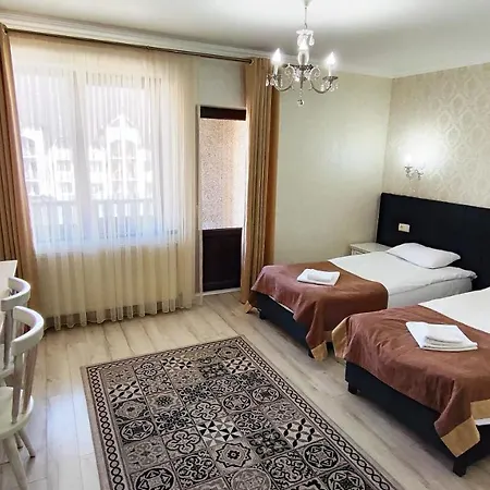Hotel Diamond White
