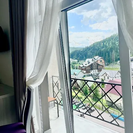 Gold Palace Hotel *