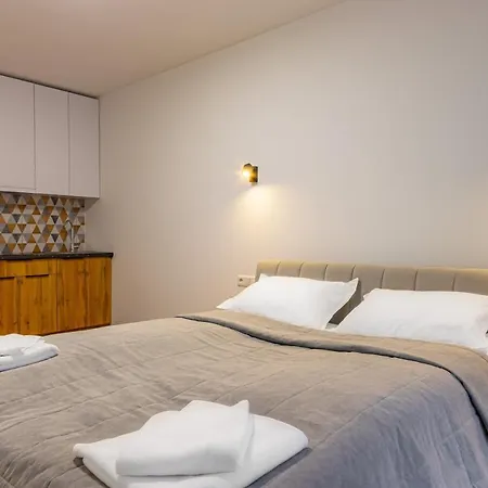 Aparthotel Garda - Breakfast Included In The Price Restaurant Free Parking Mountain View Kitchen In The Separate Entrance