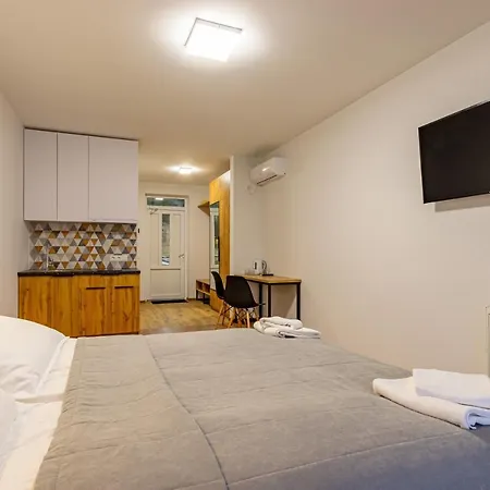 Aparthotel Garda - Breakfast Included In The Price Restaurant Free Parking Mountain View Kitchen In The Separate Entrance *