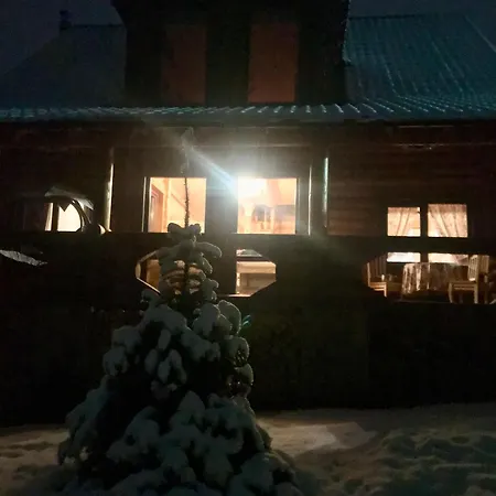 Polyanitsa окремий з каміном Bukovel
