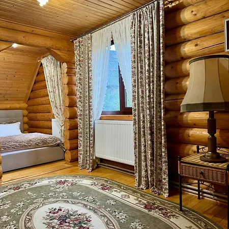 Cabană Polyanitsa окремий з каміном