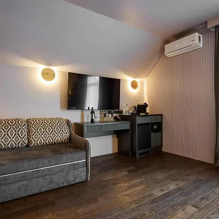 Hotel F&b