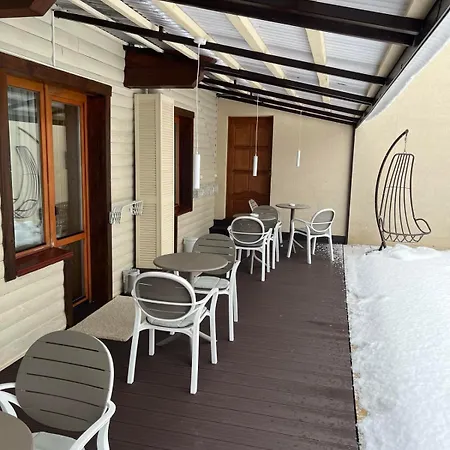 Zdybanka Hotel *