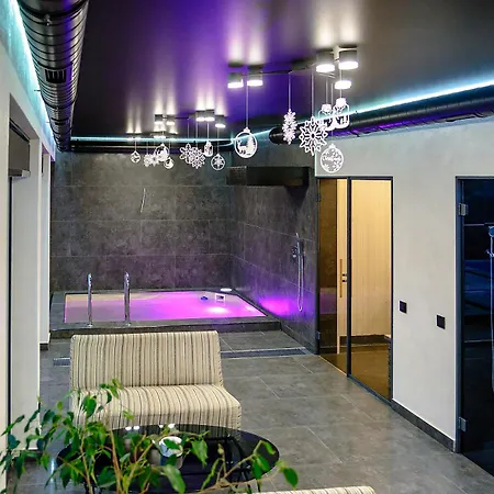 Hotel севеней *