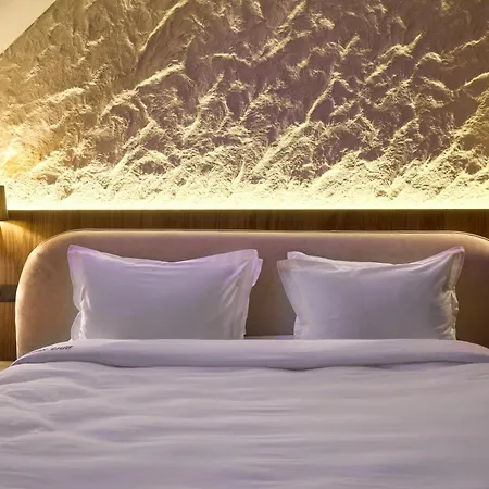 Hotel F&b