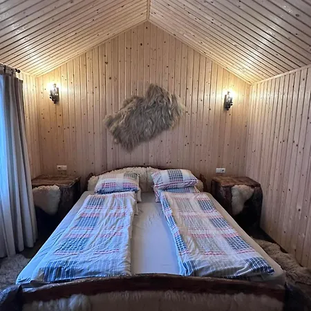 Котедж Садиба Предків *