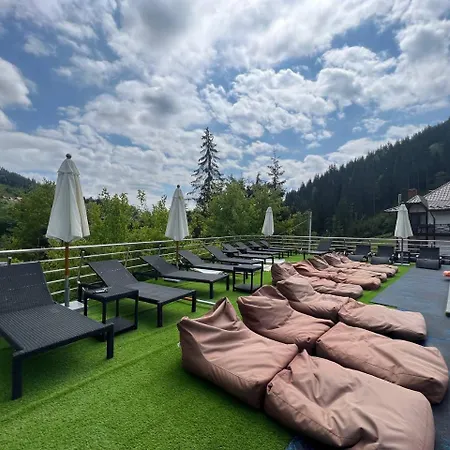 Silveroks Hotel *