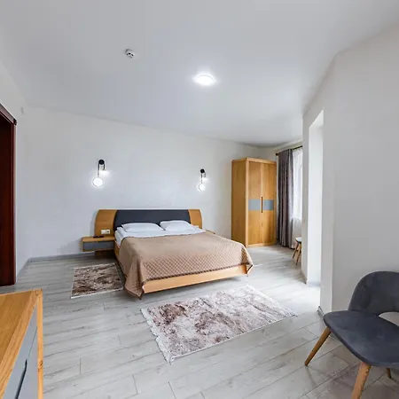 Premium & Hotel *