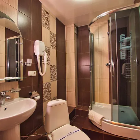Hotel новий