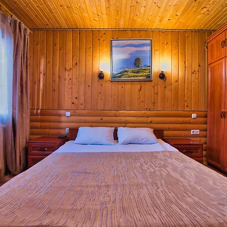 новий Hotel