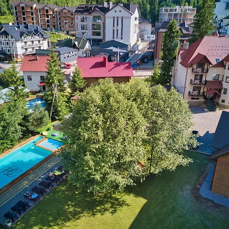 новий Hotel *