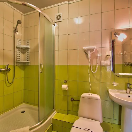 Hotel новий *