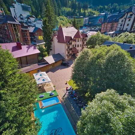 новий Hotel