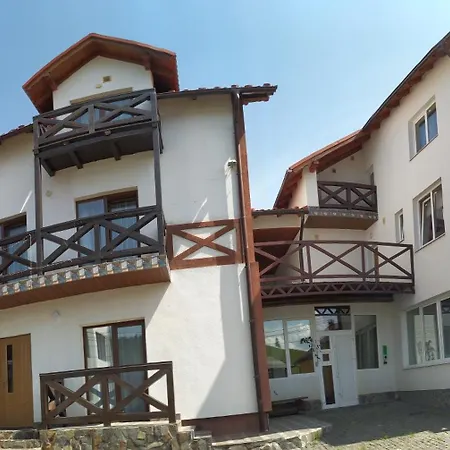 Vulyk Z Medom Lodge Bukovel