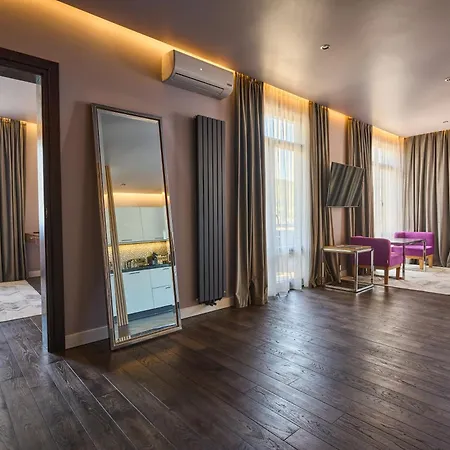 Hotel F&b