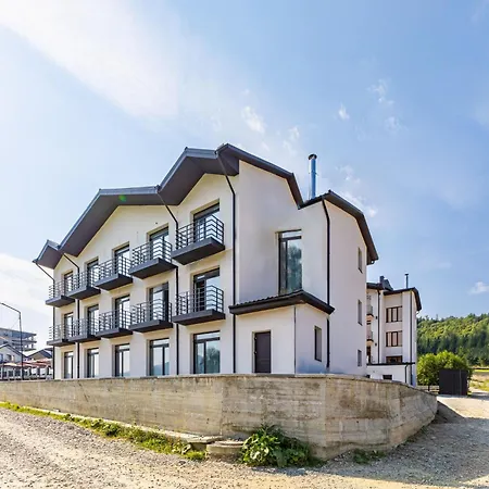 Hotel de apartamente Garda - Breakfast Included In The Price Restaurant Free Parking Mountain View Kitchen In The Separate Entrance *