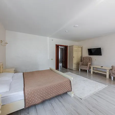 Hotel Premium &