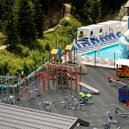 Westhills Town & Complex 5*