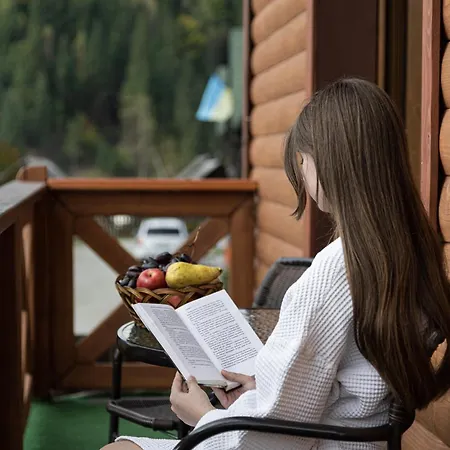 Aura Karpat Bukovel