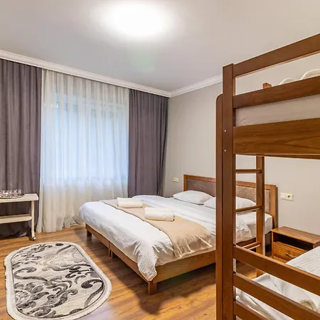Hotel севеней *