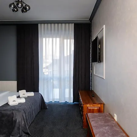 севеней Hotel