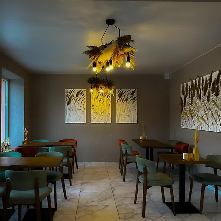 шепіт лісу Hotel *