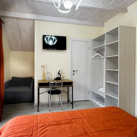 шепіт лісу Hotel