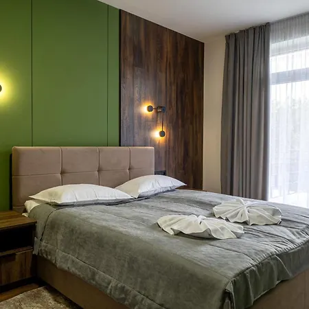 Garda - Breakfast Included In The Price Restaurant Free Parking Mountain View Kitchen In The Separate Entrance Aparthotel *