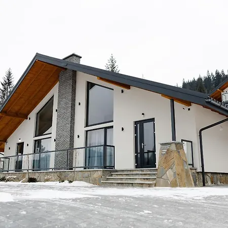Chalet Ecoberghaus - котеджне містечко Bukovel