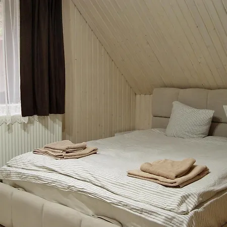 Hotel Morishka & *