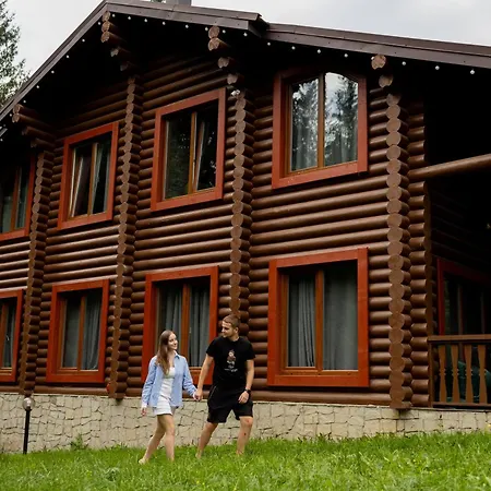 маєток ліс і гори