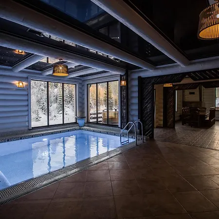 Complex Westhills Town & 5*