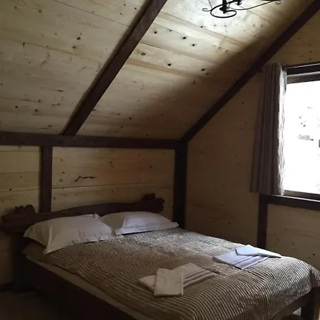 Shepit Karpat Chalet *