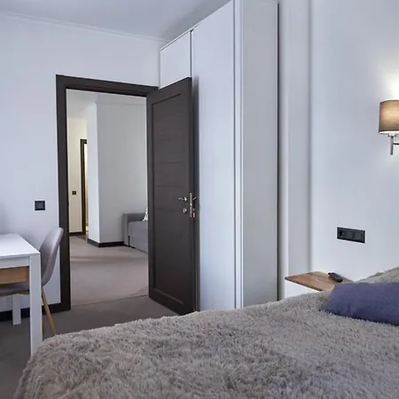 Gor Aparthotel