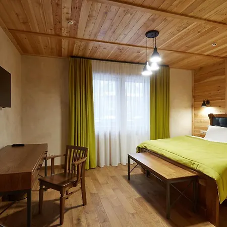 Hotel Ganz & 4*