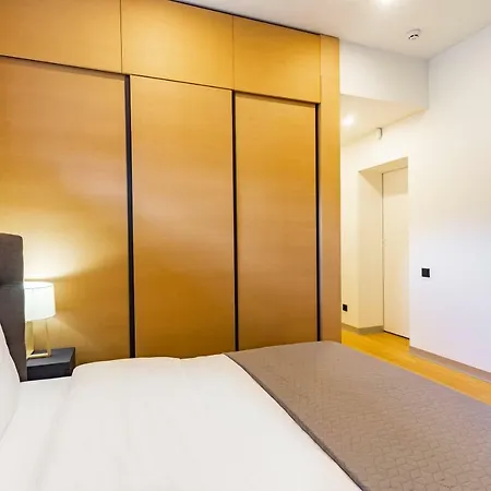 Golden Chalet *