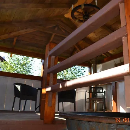 Guest house Aura Karpat *
