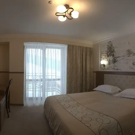 Hotel Petros 3*