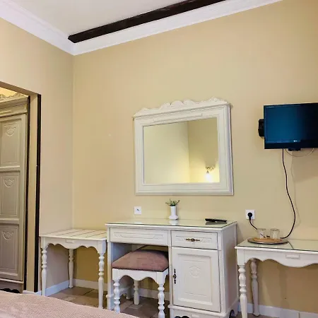 Hotel Luxury лакшери *