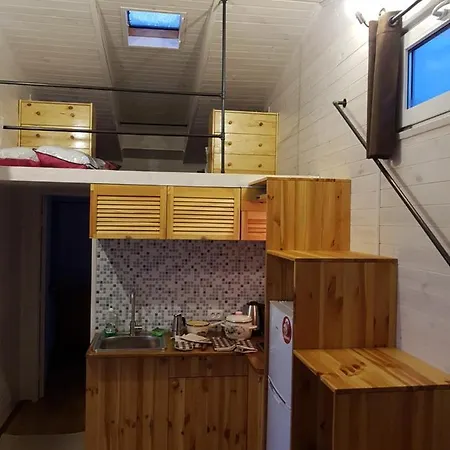 Тіні-Хауз Campsite