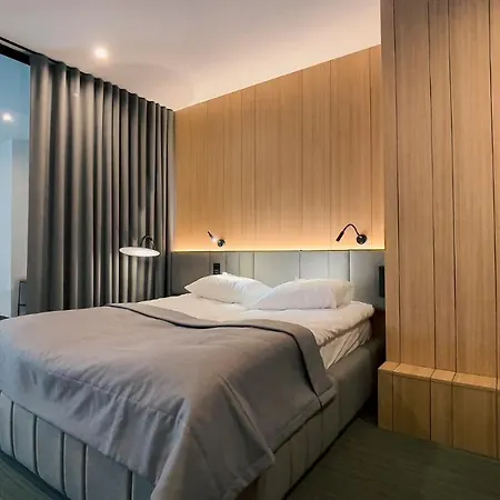 Hotel Hvoya & 3*