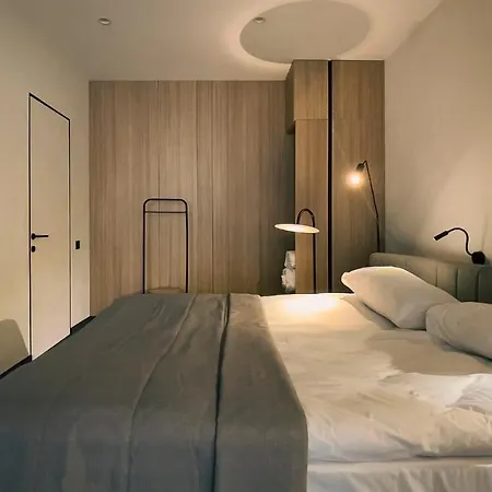 Hvoya & Hotel 3*